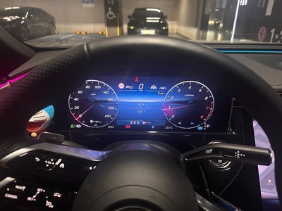 MERCEDES-BENZ E-CLASS - 9