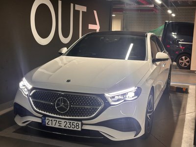 MERCEDES-BENZ E-CLASS - 5