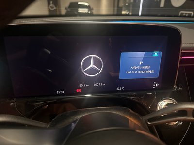 MERCEDES-BENZ E-CLASS - 6