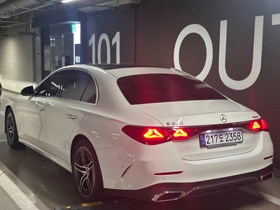 MERCEDES-BENZ E-CLASS - 3