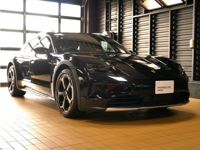 2025 Porsche TAYCAN 照片 2