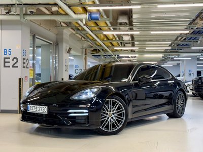 2021 Porsche PANAMERA — фото 1