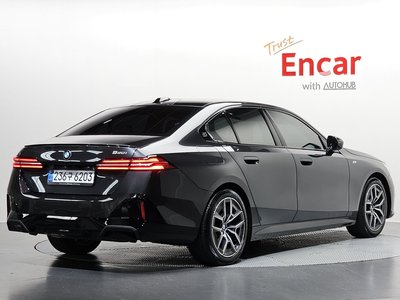 صورة 2 لـ 2025 BMW 5 SERIES