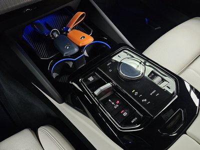2025 BMW 5 SERIES — миниатюра 12