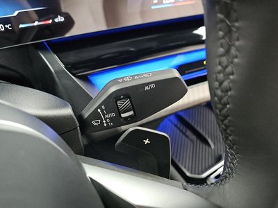 2025 BMW 5 SERIES — миниатюра 26