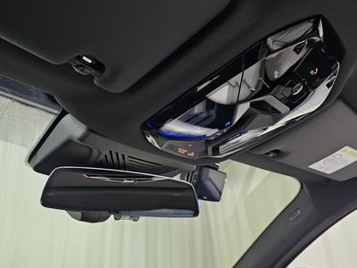 2025 BMW 5 SERIES — миниатюра 24