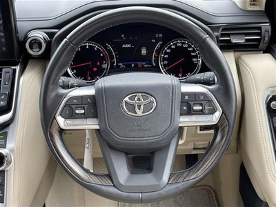 2023 Toyota LAND CRUISER 300 — миниатюра 23