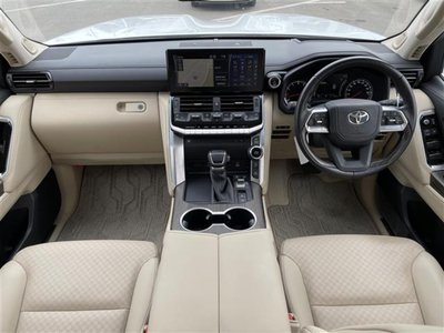 2023 Toyota LAND CRUISER 300 — миниатюра 42
