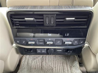 2023 Toyota LAND CRUISER 300 — миниатюра 32
