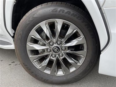 2023 Toyota LAND CRUISER 300 — миниатюра 14