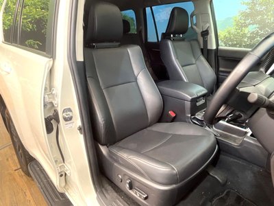 TOYOTA LAND CRUISER PRADO - 8