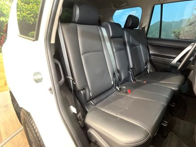 TOYOTA LAND CRUISER PRADO - 9