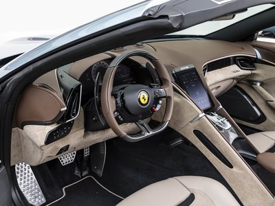 FERRARI ROMA SPIDER - 5