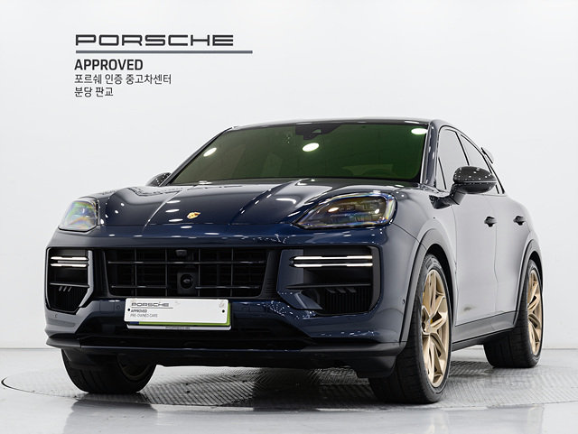 PORSCHE CAYENNE - View 1