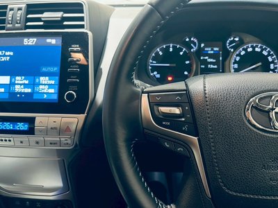 TOYOTA LAND CRUISER PRADO - 10