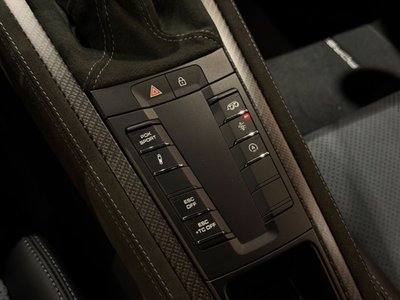 صورة مصغرة 24 لـ 2024 Porsche 718