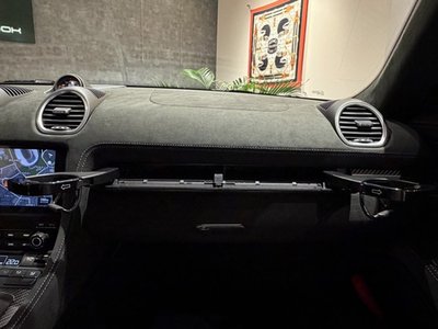 صورة مصغرة 32 لـ 2024 Porsche 718