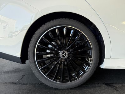 MERCEDES-BENZ CLA - 9