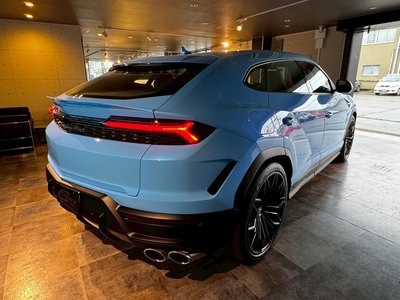 LAMBORGHINI URUS - 8