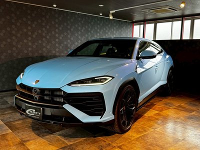 LAMBORGHINI URUS - 1
