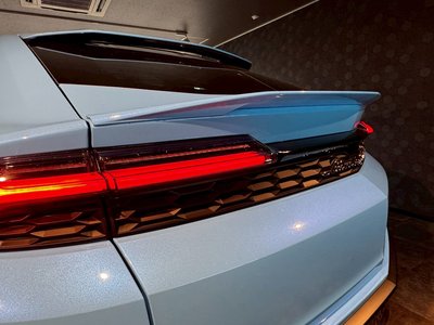 LAMBORGHINI URUS - 10