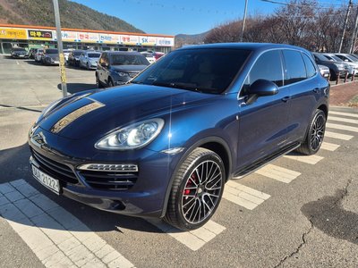 PORSCHE CAYENNE - 1