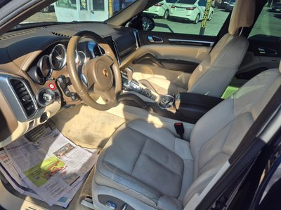 PORSCHE CAYENNE - 10