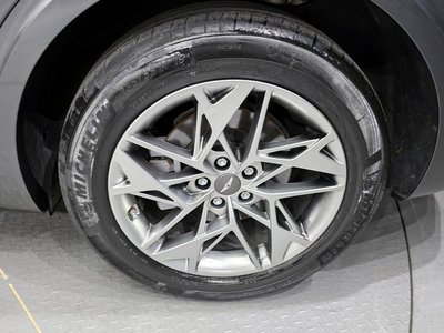 صورة 6 لـ 2021 Genesis GV70
