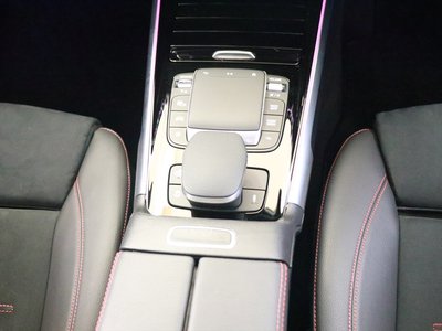 2022 Mercedes-BENZ GLB 缩略图 18