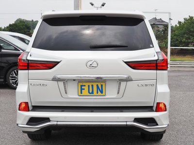 صورة 7 لـ 2019 Lexus LX