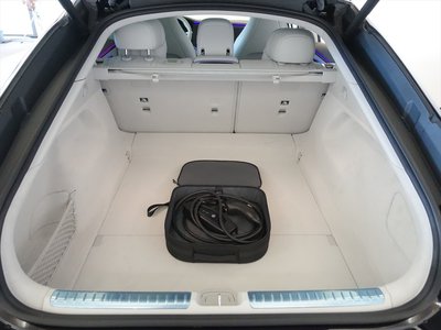 MERCEDES-BENZ EQS - 10