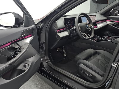 2025 BMW 5 SERIES 缩略图 11