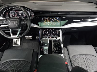 AUDI Q8 - 5