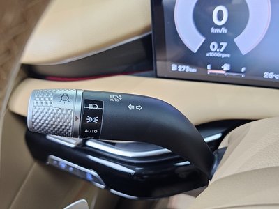 2025 Genesis G80 (RG3) thumbnail 30