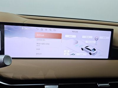 2025 Genesis G80 (RG3) thumbnail 32