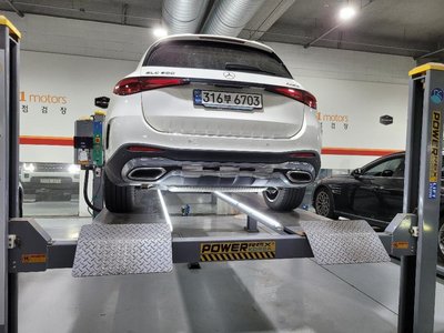 MERCEDES-BENZ GLC - 2