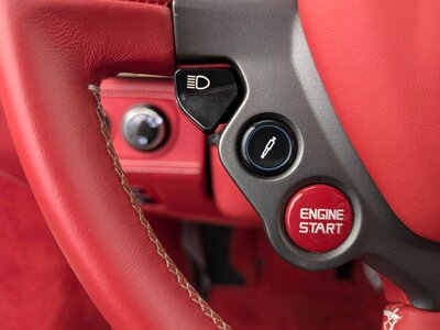FERRARI 458 ITALIA 2011 thumbnail 39