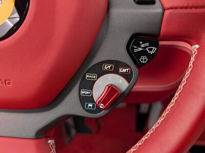 FERRARI 458 ITALIA 2011 thumbnail 41