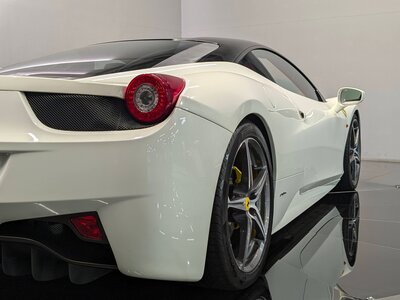 FERRARI 458 ITALIA 2011 thumbnail 22