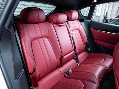2024 Maserati LEVANTE — миниатюра 12