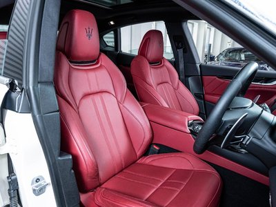 صورة 9 لـ 2024 Maserati LEVANTE