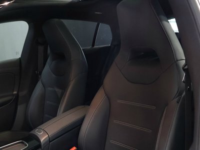 MERCEDES-BENZ CLA - 9
