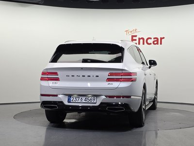 صورة 4 لـ 2021 Genesis GV80