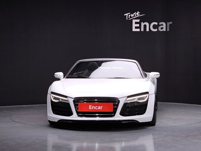 AUDI R8 - 2