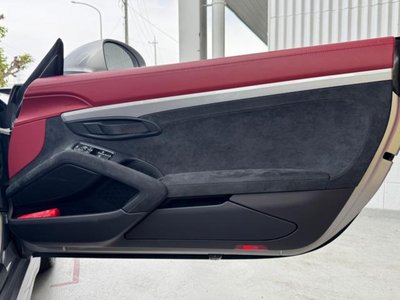 صورة مصغرة 28 لـ 2020 Porsche 718 SPYDER