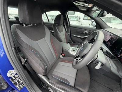 صورة مصغرة 18 لـ 2025 BMW 3 SERIES