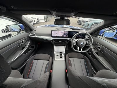 صورة مصغرة 27 لـ 2025 BMW 3 SERIES
