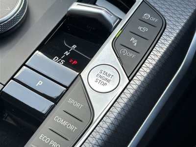 2025 BMW 3 SERIES — миниатюра 25