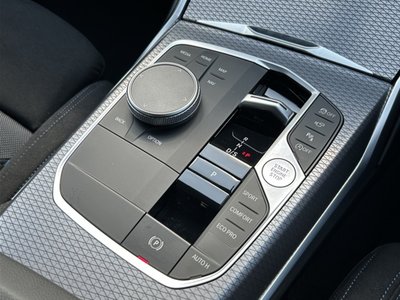 2025 BMW 3 SERIES — миниатюра 24
