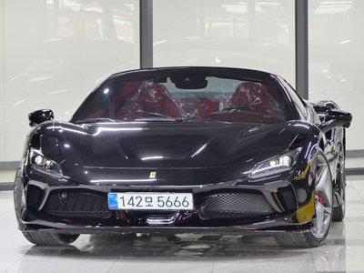 FERRARI F8 SPIDER - 1